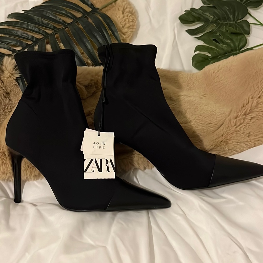 Zara new ankle boots, black